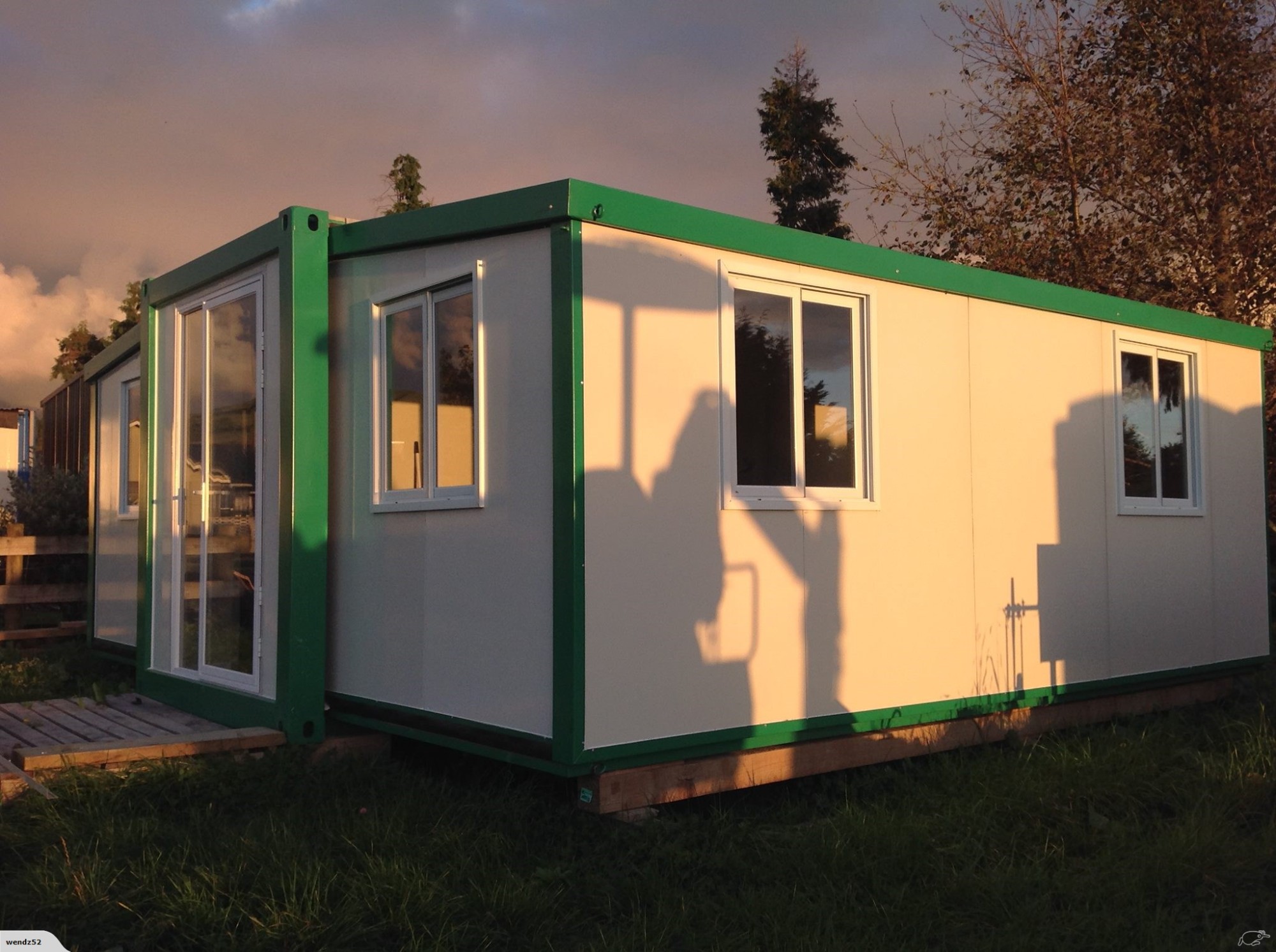 small prefab mobile manufactured expandable container houses for sale